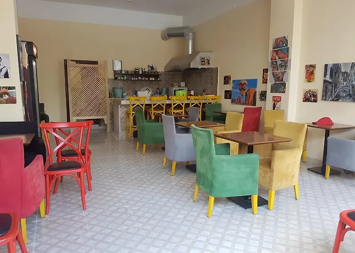 كومباز بانسيون بيت ضيافة سبانجا